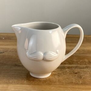 Jonathan Adler Mr. Mrs. Muse Creamer Mug Mustache Lips White Porcelain